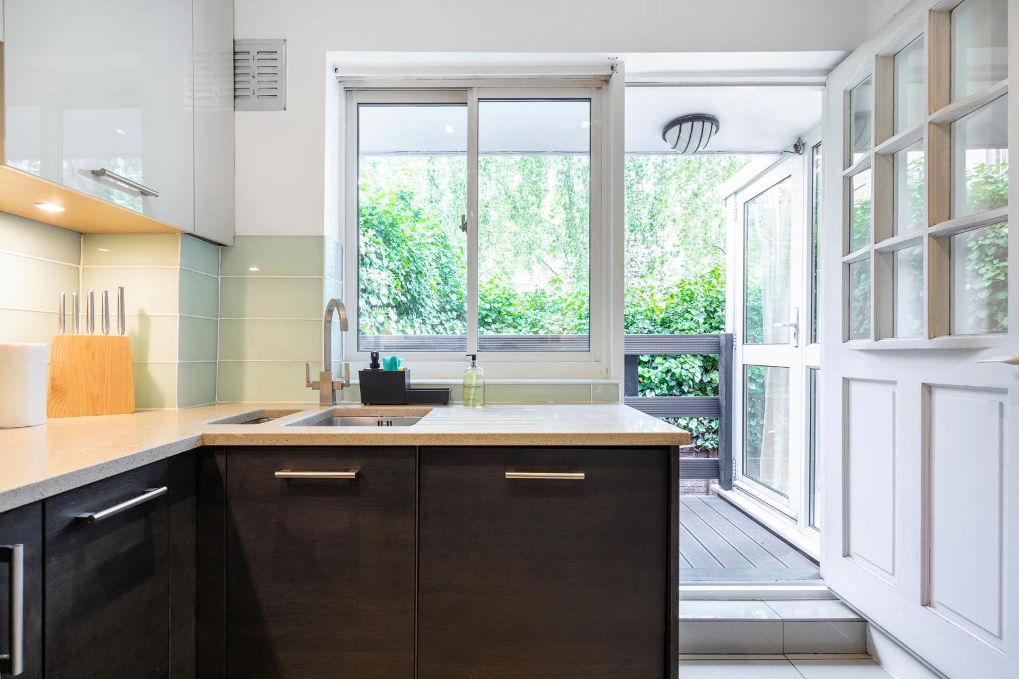 Rare 4Beds Townhouse In Kensington With Patio Villa London Exterior photo