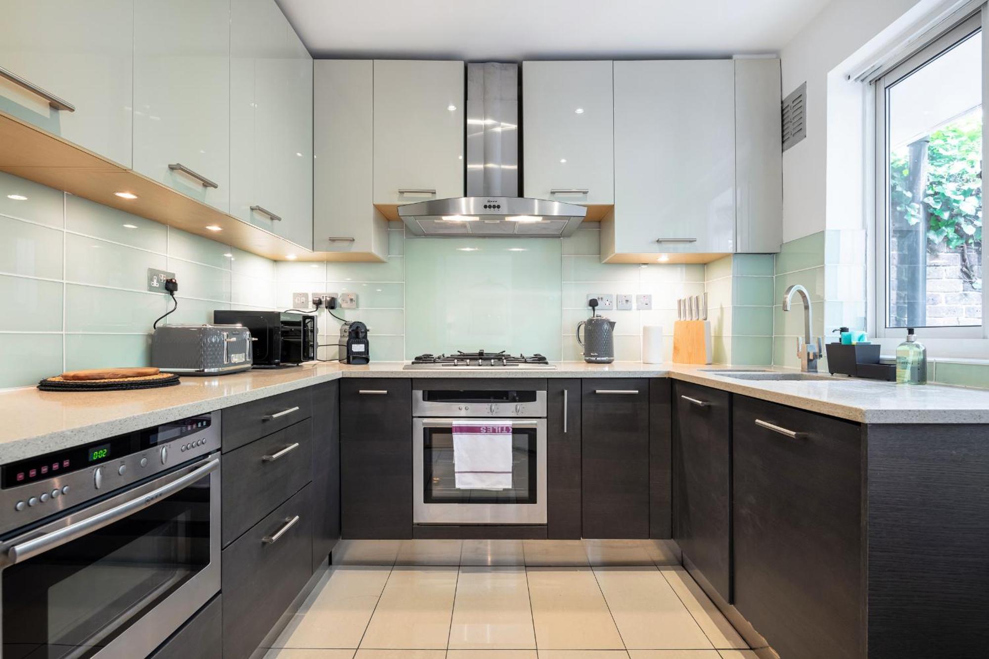 Rare 4Beds Townhouse In Kensington With Patio Villa London Exterior photo