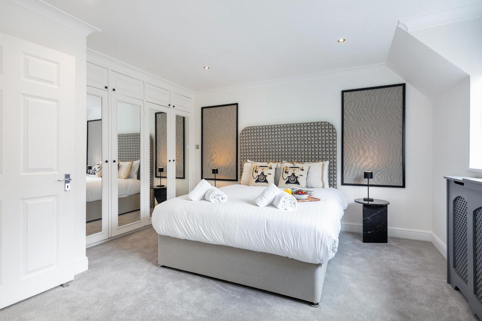 Rare 4Beds Townhouse In Kensington With Patio Villa London Exterior photo